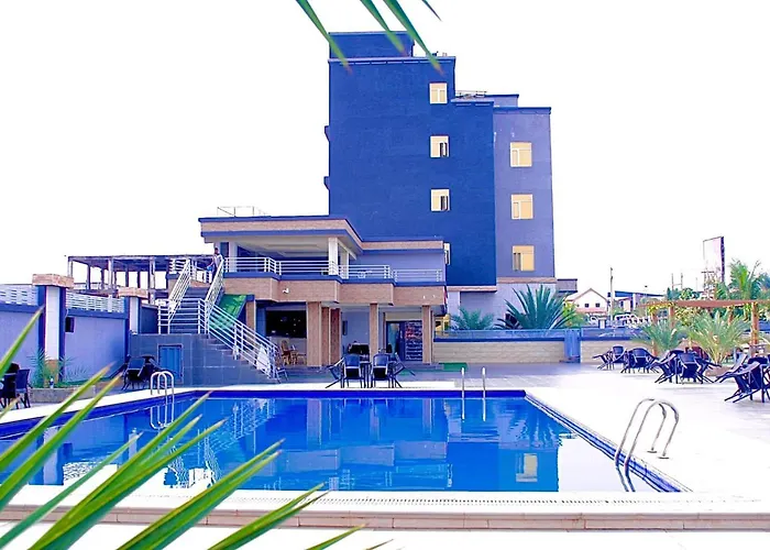 Maxbe Continental Hotel